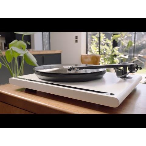 Richer Sounds Ireland ROKSAN ATTESSA TURNTABLE Satin Black